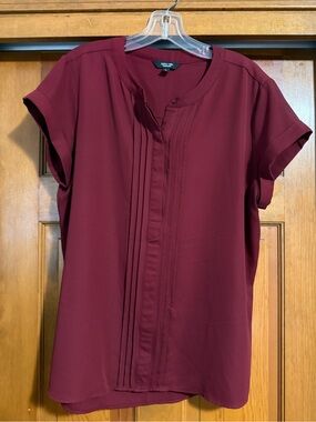 Simply Vera VERAWANG Women's Wine Short-Sleeve Pleated Front Blouse